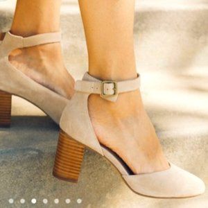 New NW  Soludos- Sand Suede SZ 7  Shoes